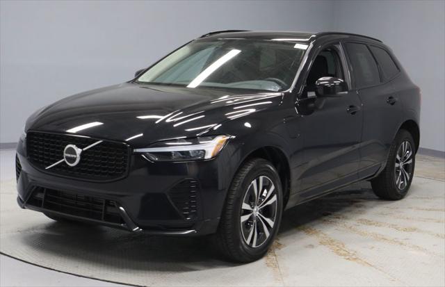 2024 Volvo XC60 Recharge T8 Core Dark Theme