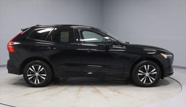 2024 Volvo XC60 Recharge T8 Core Dark Theme