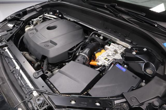 2024 Volvo XC60 Recharge T8 Core Dark Theme