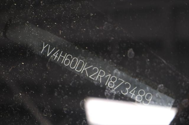 2024 Volvo XC60 Recharge T8 Core Dark Theme