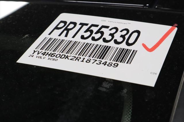 2024 Volvo XC60 Recharge T8 Core Dark Theme