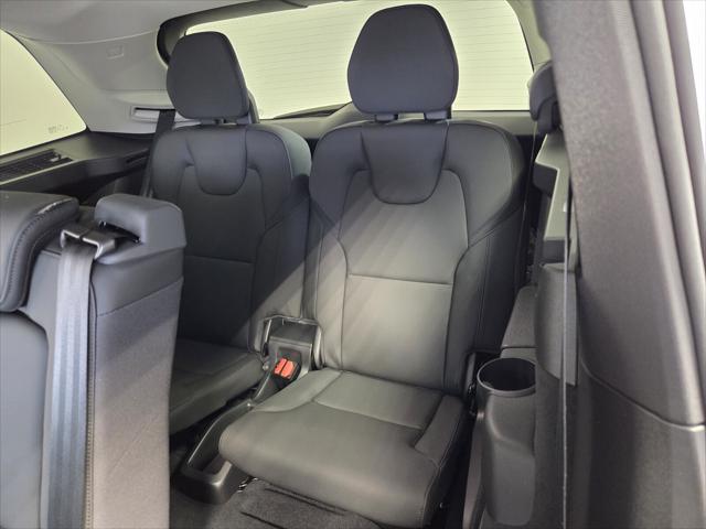 2026 Volvo XC90 Plus, B5 AWD Gas (mild hybrid), Gasoline, Bright, 7 Seats