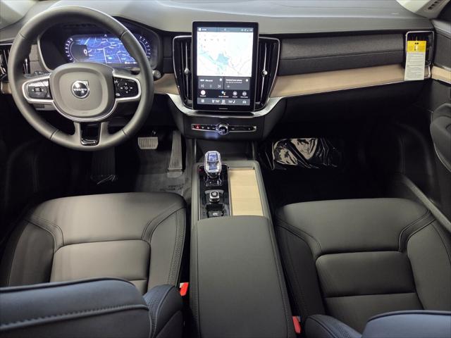 2026 Volvo XC90 Plus, B5 AWD Gas (mild hybrid), Gasoline, Bright, 7 Seats