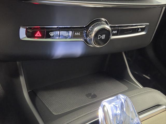 2026 Volvo XC90 Plus, B5 AWD Gas (mild hybrid), Gasoline, Bright, 7 Seats