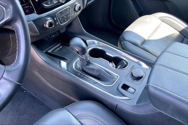 2023 Chevrolet Traverse AWD LT Leather