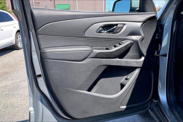 2023 Chevrolet Traverse AWD LT Leather