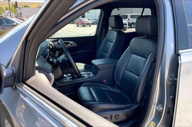 2023 Chevrolet Traverse AWD LT Leather