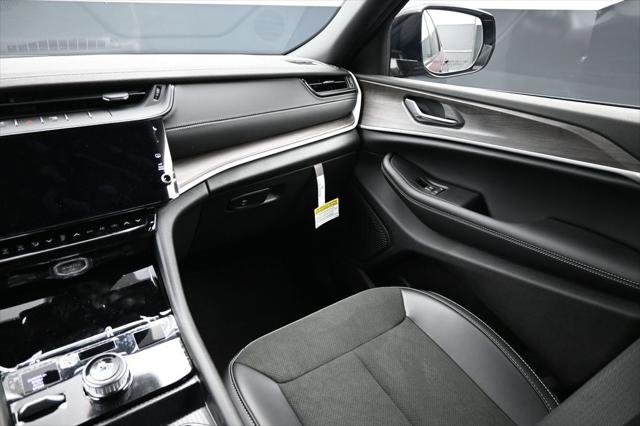 2026 Jeep Grand Cherokee L Altitude 4x4