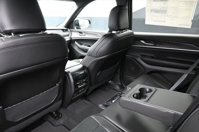 2026 Jeep Grand Cherokee L Altitude 4x4