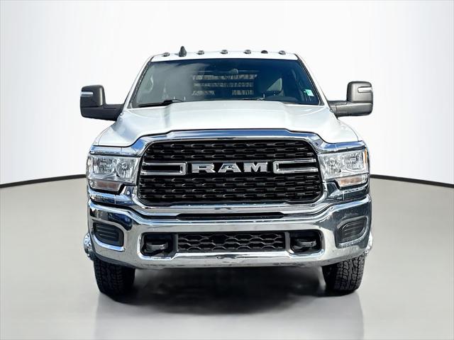 2024 Ram 3500 Tradesman/SLT/Laramie/Limited