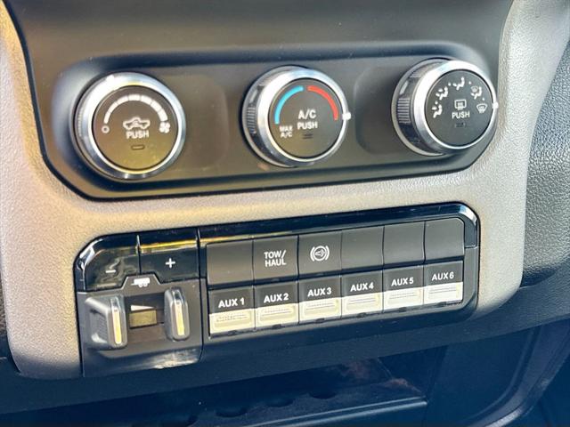 2024 Ram 3500 Tradesman/SLT/Laramie/Limited