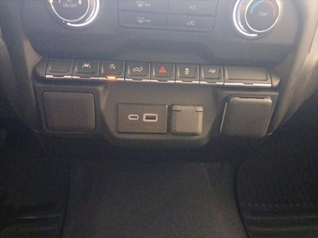 2024 Chevrolet Silverado 1500 2WD Crew Cab Short Bed Custom
