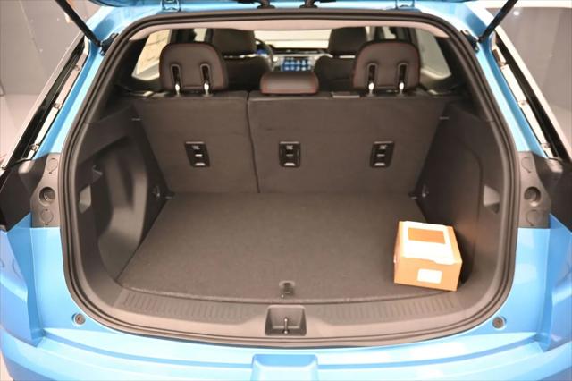 2027 Chevrolet Bolt RS FWD
