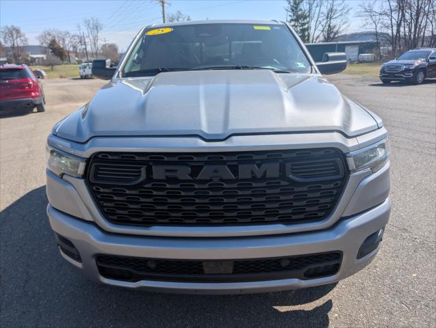 2025 RAM 1500 Tradesman Quad Cab 4x4 64 Box