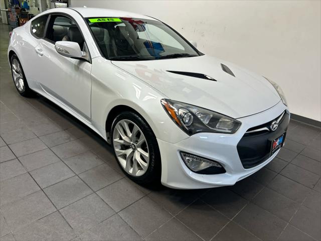 2015 Hyundai Genesis Coupe 3.8 Base 2015 Hyundai Genesis Coupe 3.8 Base
