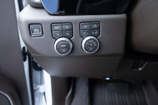2026 GMC Sierra 2500HD Crew Cab, Standard Bed, SLT, 4WD