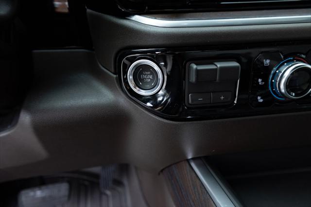 2026 GMC Sierra 2500HD Crew Cab, Standard Bed, SLT, 4WD