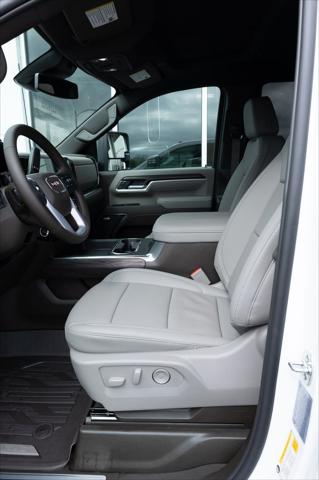 2026 GMC Sierra 2500HD Crew Cab, Standard Bed, SLT, 4WD