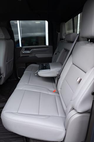 2026 GMC Sierra 2500HD Crew Cab, Standard Bed, SLT, 4WD