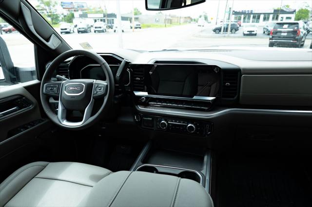 2026 GMC Sierra 2500HD Crew Cab, Standard Bed, SLT, 4WD