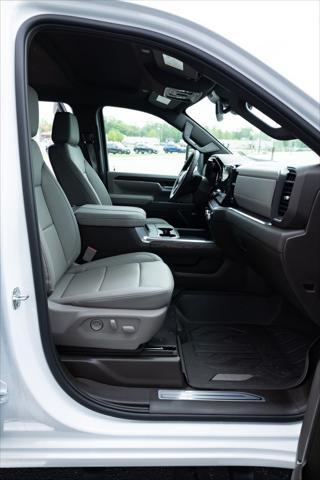 2026 GMC Sierra 2500HD Crew Cab, Standard Bed, SLT, 4WD