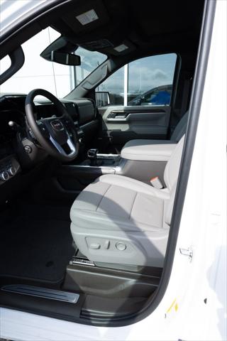 2026 GMC Sierra 1500 Crew Cab, Short Bed, SLT, 4WD