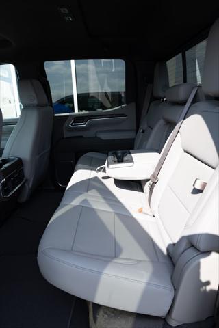 2026 GMC Sierra 1500 Crew Cab, Short Bed, SLT, 4WD