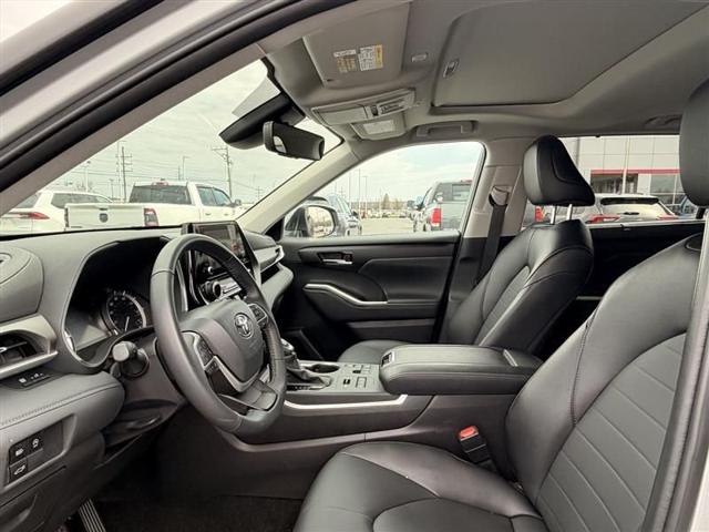 2025 Toyota Highlander XLE