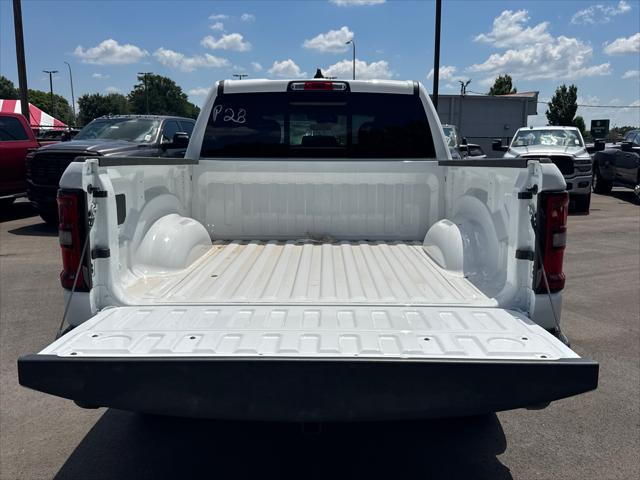 2026 Ram 1500 Tradesman Crew Cab 4x4 57 Box