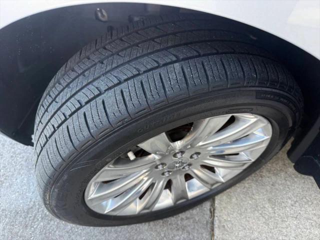 2013 Lincoln MKX Base