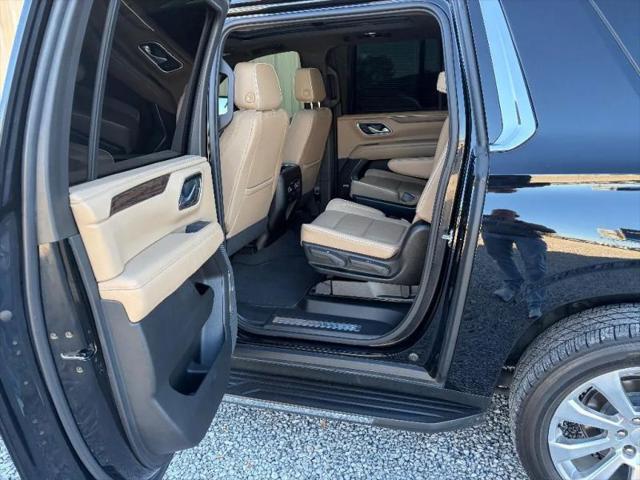 2023 Chevrolet Suburban 4WD Premier