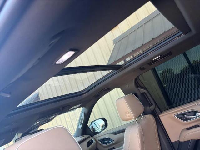 2023 Chevrolet Suburban 4WD Premier