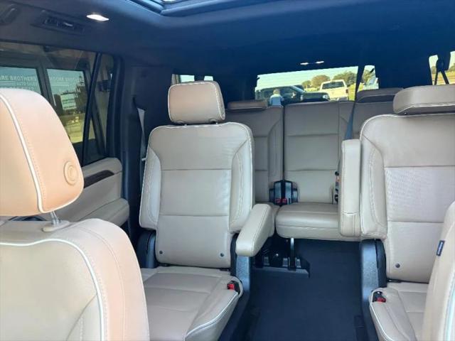 2023 Chevrolet Suburban 4WD Premier