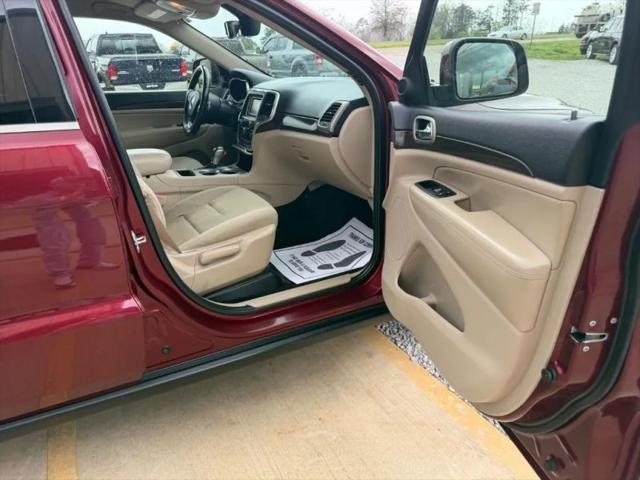 2017 Jeep Grand Cherokee Laredo 4x2
