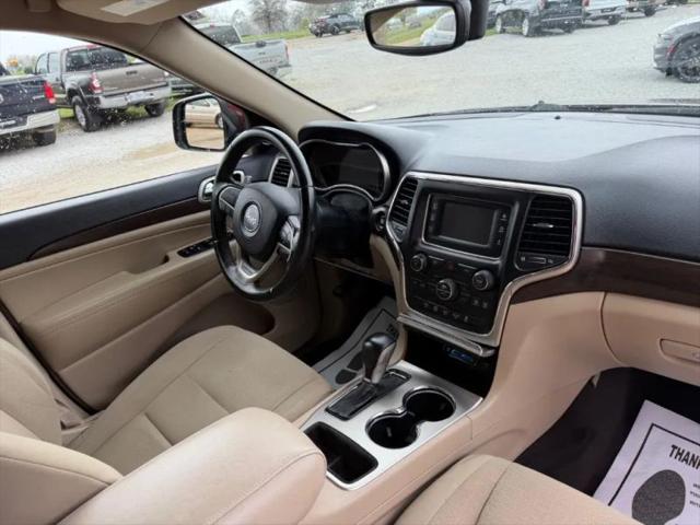 2017 Jeep Grand Cherokee Laredo 4x2