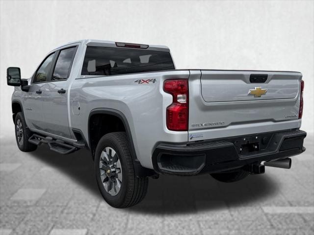 2023 Chevrolet Silverado 2500HD 4WD Crew Cab Standard Bed Custom