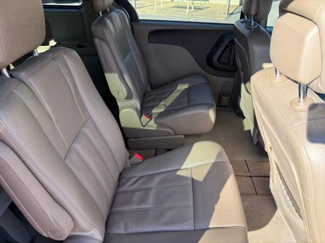 2013 Chrysler Town & Country Touring