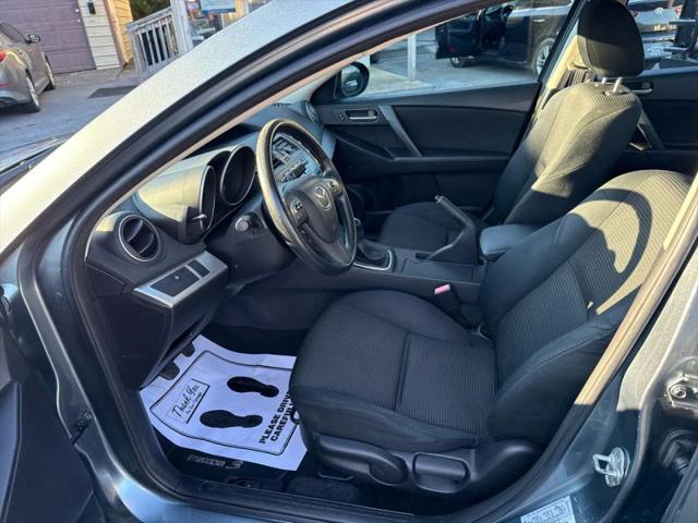 2013 Mazda Mazda3 i Sport