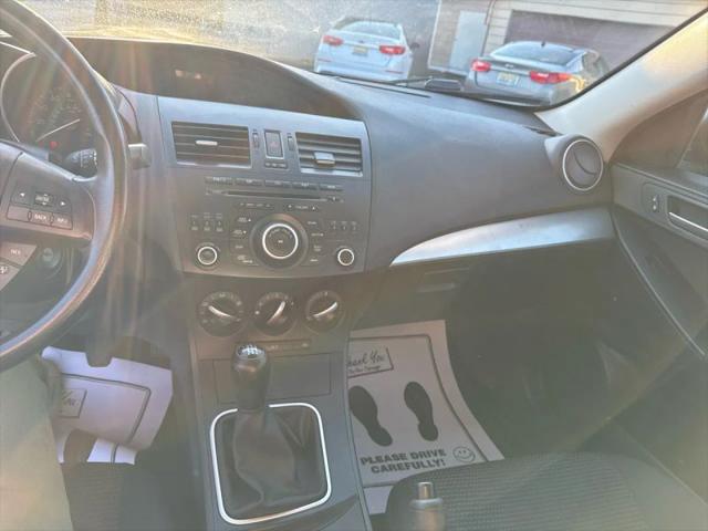 2013 Mazda Mazda3 i Sport