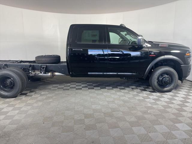 2026 RAM Ram 3500 Chassis Cab RAM 3500 TRADESMAN CREW CAB CHASSIS 4X4 60 CA