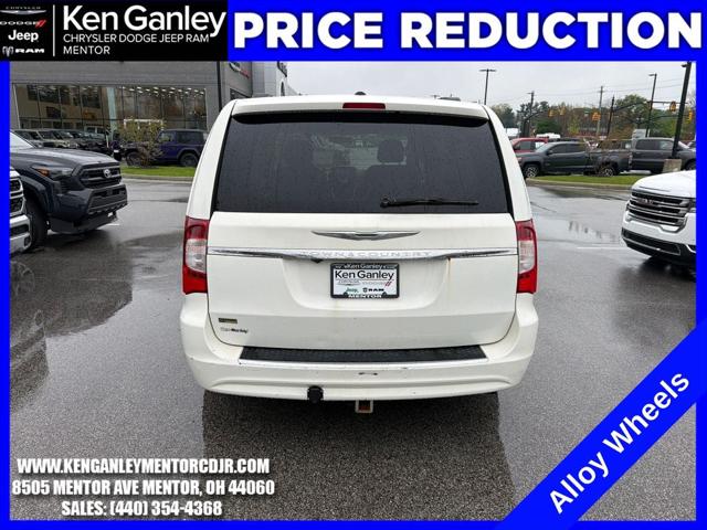 2011 Chrysler Town & Country Touring