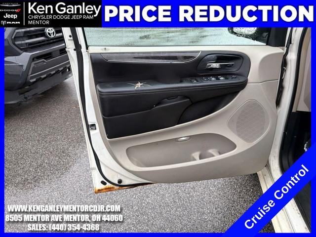 2011 Chrysler Town & Country Touring