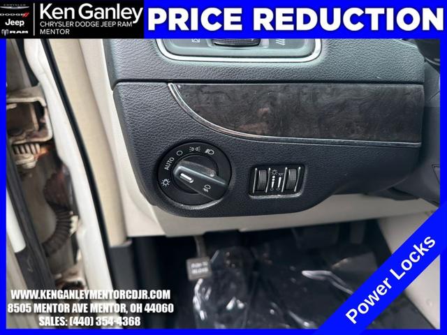 2011 Chrysler Town & Country Touring