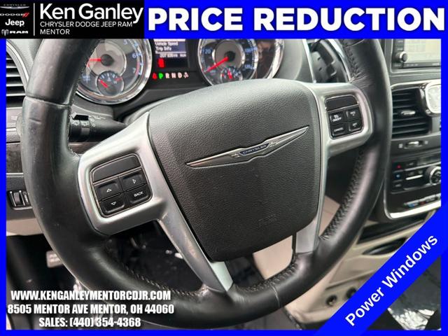 2011 Chrysler Town & Country Touring