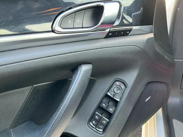 2016 Porsche Panamera Edition