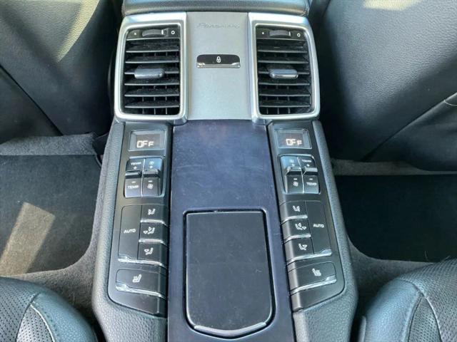 2016 Porsche Panamera Edition