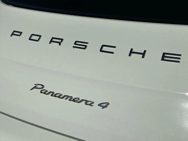 2016 Porsche Panamera Edition