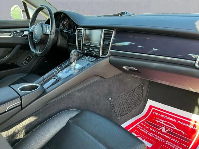 2016 Porsche Panamera Edition