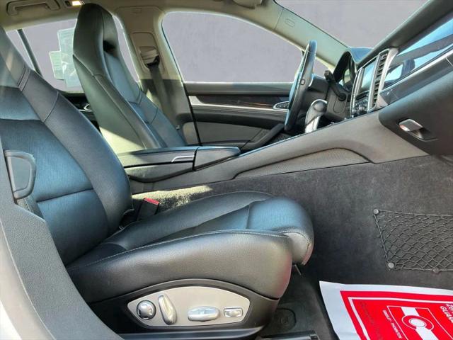 2016 Porsche Panamera Edition