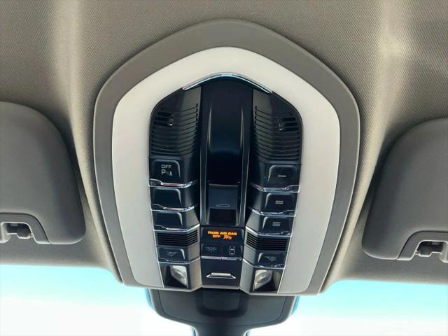 2016 Porsche Panamera Edition